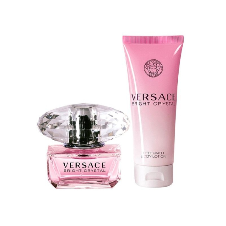Giftset Versace Bright Crystal Edt 50ml + Body Lotion 100ml in the group BEAUTY & HEALTH / Gift sets / Gift sets for her at TP E-commerce Nordic AB (C00651)