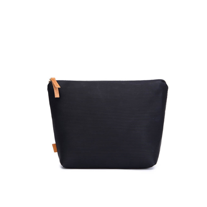 Kungsbacka Necessär Astrid Top Large Svart in the group HOME, HOUSEHOLD & GARDEN / Bathroom / Toilet bags at TP E-commerce Nordic AB (C09326)