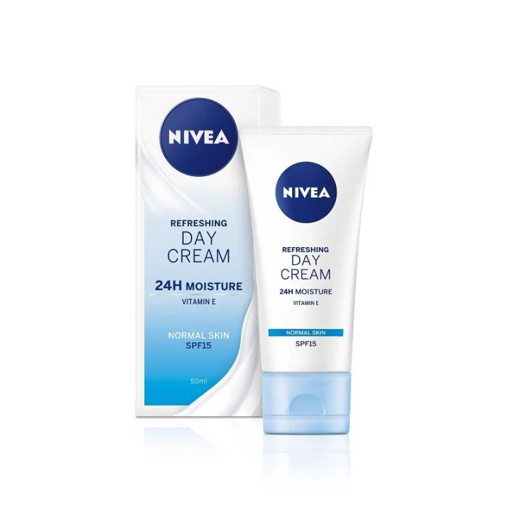 Nivea Daily Moisturiser Cream Normal SPF15 50ml in the group BEAUTY & HEALTH / Skin care / Face / Day cream at TP E-commerce Nordic AB (C10394)