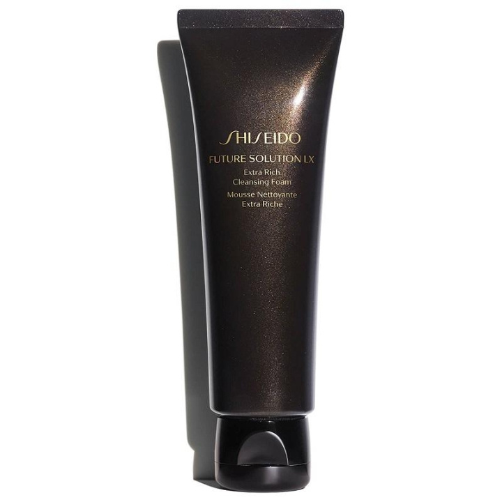 Shiseido Future Solution LX Extra Rich Cleansing Foam 125ml in the group BEAUTY & HEALTH / Skin care / Face / Cleaning at TP E-commerce Nordic AB (C11116)