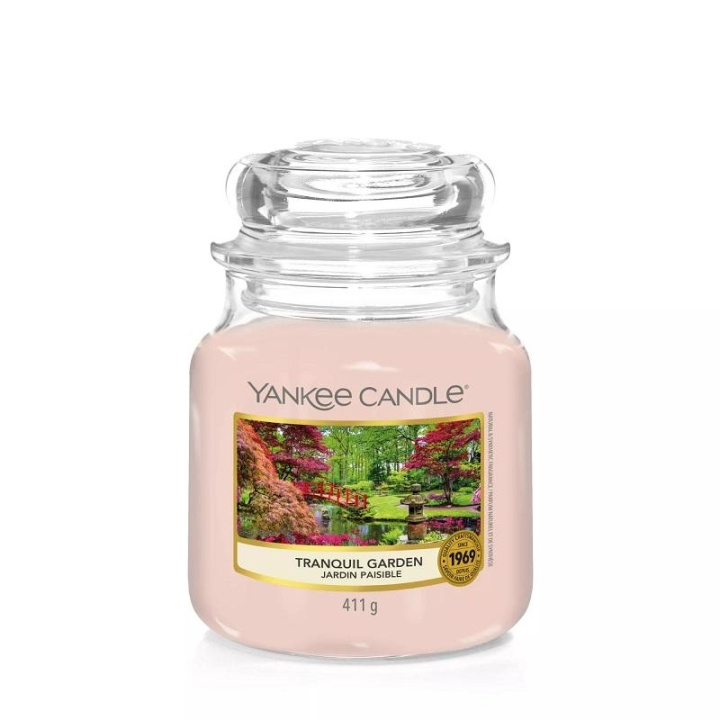 Yankee Candle Classic Medium Jar Tranquil Garden 411g in the group BEAUTY & HEALTH / Fragrance & Perfume / Other fragrances / Scented candles at TP E-commerce Nordic AB (C11195)