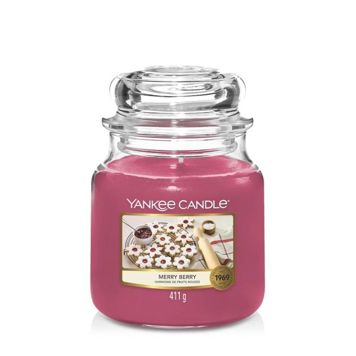 Yankee Candle Classic Medium Jar Merry Berry 411g in the group BEAUTY & HEALTH / Fragrance & Perfume / Other fragrances / Scented candles at TP E-commerce Nordic AB (C11245)