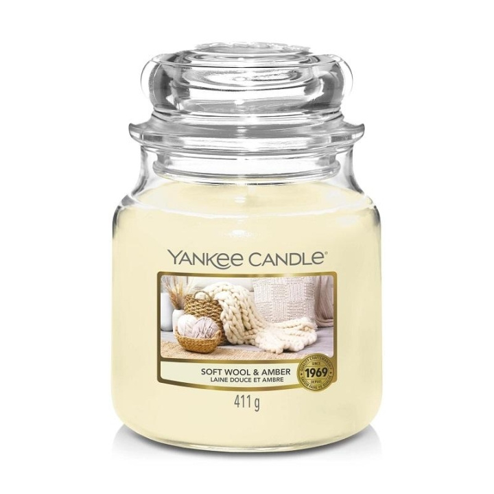 Yankee Candle Classic Medium Jar Soft Wool and Amber 411g in the group BEAUTY & HEALTH / Fragrance & Perfume / Other fragrances / Scented candles at TP E-commerce Nordic AB (C14047)