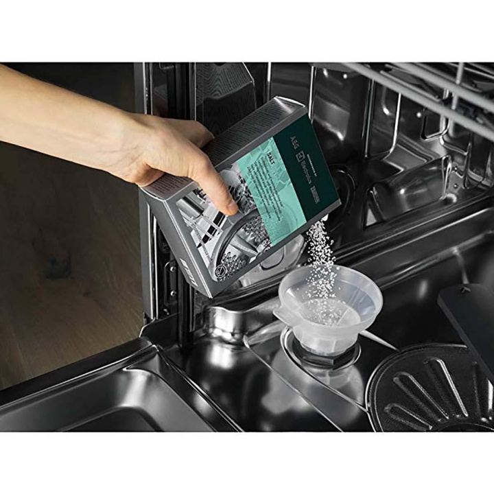 Electrolux M3GCS200 Salt Dishwasher 1000 g in the group HOME, HOUSEHOLD & GARDEN / Cleaning products / Other cleaning accessories at TP E-commerce Nordic AB (C23885)