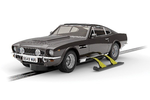 SCALEXTRIC James Bond Aston Martin V8 - The Living Daylights in the group TOYS, KIDS & BABY PRODUCTS / Radio controlled / Racing tracks / Cars at TP E-commerce Nordic AB (C29637)