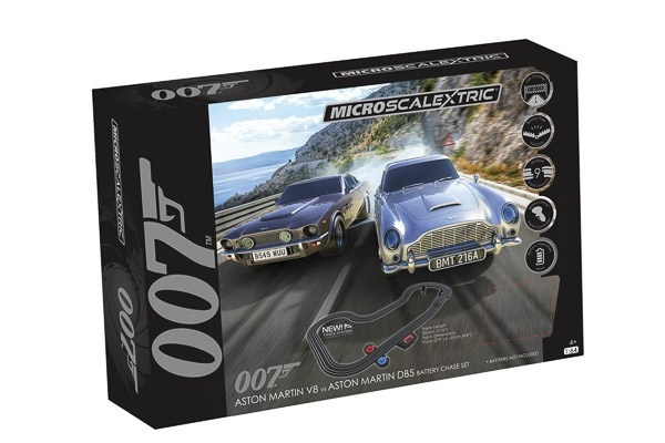 SCALEXTRIC Micro Scalextric James Bond 007 Race Set - Battery in the group TOYS, KIDS & BABY PRODUCTS / Radio controlled / Racing tracks / Tracks at TP E-commerce Nordic AB (C29695)