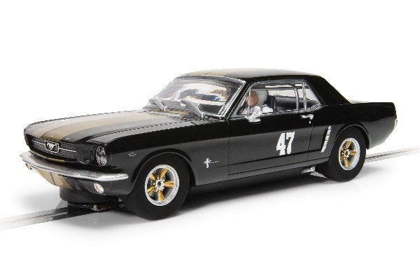 SCALEXTRIC Ford Mustang - Black and Gold 1:32 in the group TOYS, KIDS & BABY PRODUCTS / Radio controlled / Racing tracks / Cars at TP E-commerce Nordic AB (C29719)
