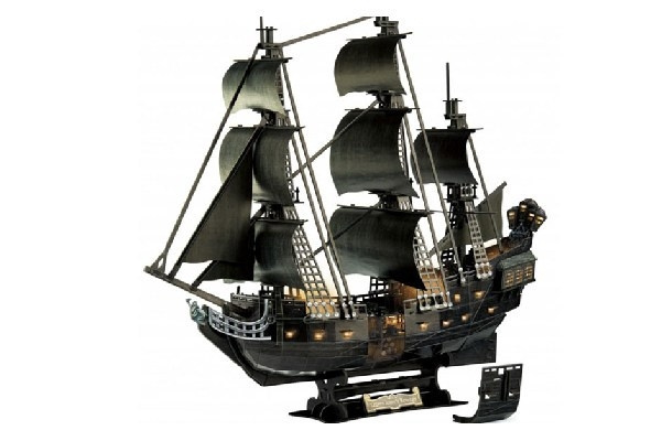 Revell 3D Puzzle Black Pearl LED Edition in the group Sport, leisure & Hobby / Hobby / Plastic models / Ships at TP E-commerce Nordic AB (C29844)
