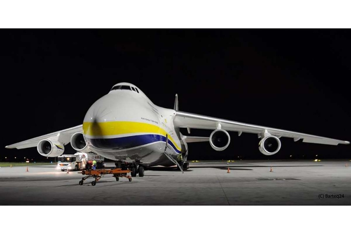 Revell Antonov An-124 Ruslan 1:144 in the group Sport, leisure & Hobby / Hobby / Plastic models / Airplanes/Helicopters at TP E-commerce Nordic AB (C30555)