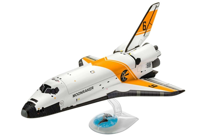 Revell James Bond \'Moonraker\' 1:144 gift set in the group Sport, leisure & Hobby / Hobby / Plastic models / Airplanes/Helicopters at TP E-commerce Nordic AB (C30584)