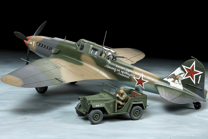 TAMIYA 1/48 Ilyushin IL-2 Shturmovik & GAZ-67B Set in the group Sport, leisure & Hobby / Hobby / Plastic models / Airplanes/Helicopters at TP E-commerce Nordic AB (C31750)