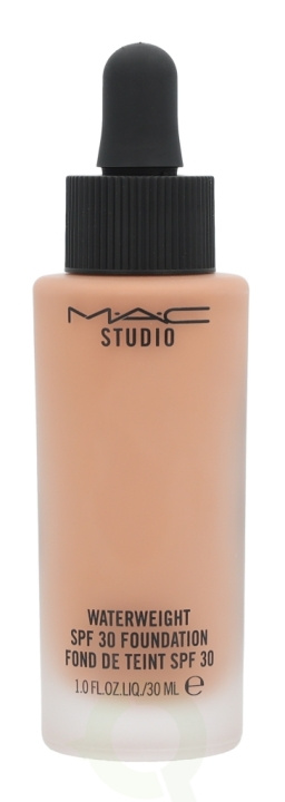 MAC Studio Waterweight Foundation SPF30 30 ml NW35 in the group BEAUTY & HEALTH / Makeup / Facial makeup / Foundation at TP E-commerce Nordic AB (C41708)