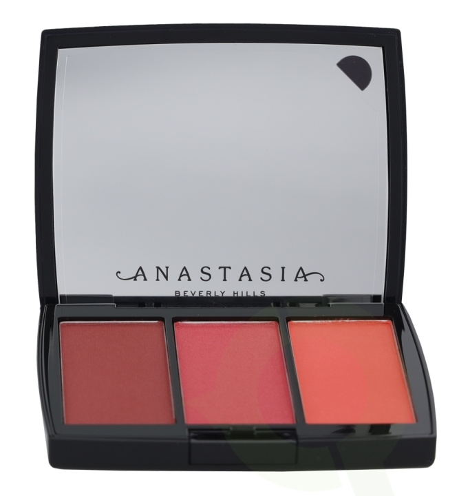 Anastasia Beverly Hills Blush Trio 9 gr 3x3gr - Berry Adore in the group BEAUTY & HEALTH / Makeup / Facial makeup / Rouge / Bronzer at TP E-commerce Nordic AB (C45961)