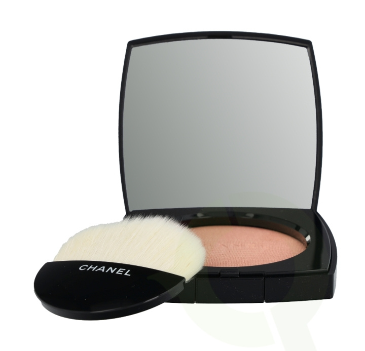 Chanel Poudre Lumiere Highlighting Powder 8.5 gr #30 Rosy Gold in the group BEAUTY & HEALTH / Makeup / Facial makeup / Powders at TP E-commerce Nordic AB (C49725)