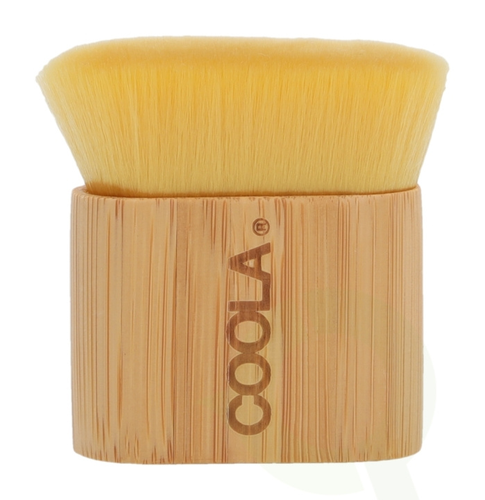 Coola Tan Kabuki Body Brush 1 Piece in the group BEAUTY & HEALTH / Skin care / Face / Skin care tools at TP E-commerce Nordic AB (C49993)