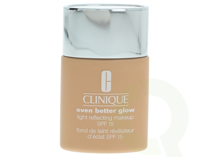 Clinique Even Better Glow Light Reflecting Makeup SPF15 30 ml WN12 Meringue in the group BEAUTY & HEALTH / Makeup / Facial makeup / Foundation at TP E-commerce Nordic AB (C50249)