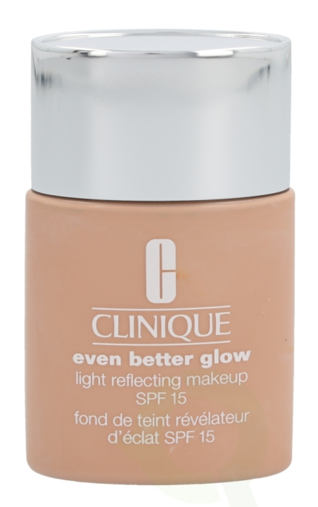 Clinique Even Better Glow Light Reflecting Makeup SPF15 30 ml CN20 Fair in the group BEAUTY & HEALTH / Makeup / Facial makeup / Foundation at TP E-commerce Nordic AB (C50255)
