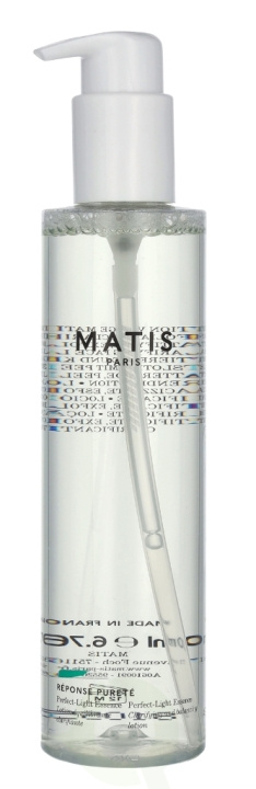 Matis Perfect-Light Essence 200 ml in the group BEAUTY & HEALTH / Skin care / Face / Day cream at TP E-commerce Nordic AB (C53639)