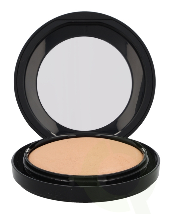 MAC Mineralize Skinfinish Natural 10 gr Medium Dark in the group BEAUTY & HEALTH / Makeup / Facial makeup / Powders at TP E-commerce Nordic AB (C53681)