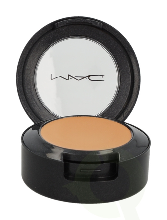 MAC Studio Finish Concealer SPF35 7 gr M450 / NC35 in the group BEAUTY & HEALTH / Makeup / Facial makeup / Concealer at TP E-commerce Nordic AB (C53758)