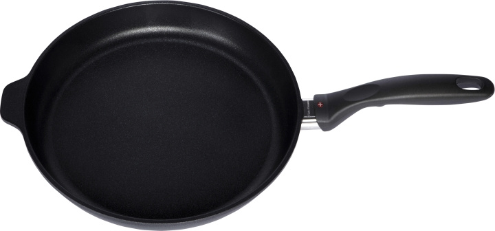 Swiss Diamond XD Classic Induction -stekpanna, 32 cm in the group HOME, HOUSEHOLD & GARDEN / Kitchen utensils / Frying pans at TP E-commerce Nordic AB (C54541)