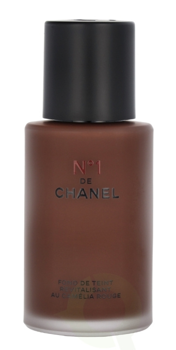 Chanel No 1 Revitalizing Foundation 30 ml BR172 in the group BEAUTY & HEALTH / Makeup / Facial makeup / Foundation at TP E-commerce Nordic AB (C55584)