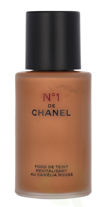 Chanel No 1 Revitalizing Foundation 30 ml BD121 in the group BEAUTY & HEALTH / Makeup / Facial makeup / Foundation at TP E-commerce Nordic AB (C55585)