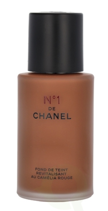 Chanel No 1 Revitalizing Foundation 30 ml BR132 in the group BEAUTY & HEALTH / Makeup / Facial makeup / Foundation at TP E-commerce Nordic AB (C55587)