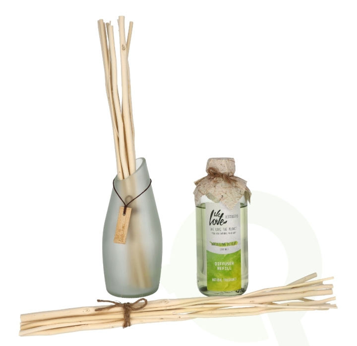 We Love The Planet 100% Essential Oil Diffuser 200 ml Darjeeling Delight in the group BEAUTY & HEALTH / Fragrance & Perfume / Other fragrances / Fragrance diffuser at TP E-commerce Nordic AB (C56852)
