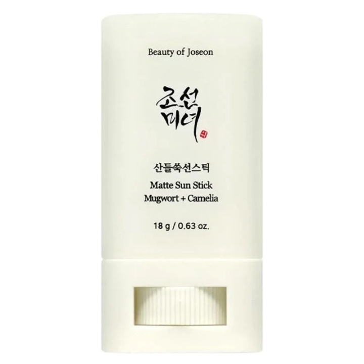 Beauty of Joseon Matte Sun Stick Mugwort + Camelia SPF50 18g in the group BEAUTY & HEALTH / Skin care / Tanning / Sunscreen at TP E-commerce Nordic AB (C58376)