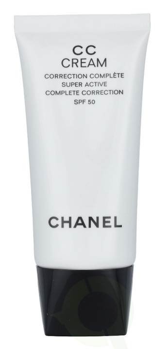 Chanel CC Cream Complete Correction SPF50 30 ml #50 Beige in the group BEAUTY & HEALTH / Makeup / Facial makeup / CC/BB Cream at TP E-commerce Nordic AB (C59027)
