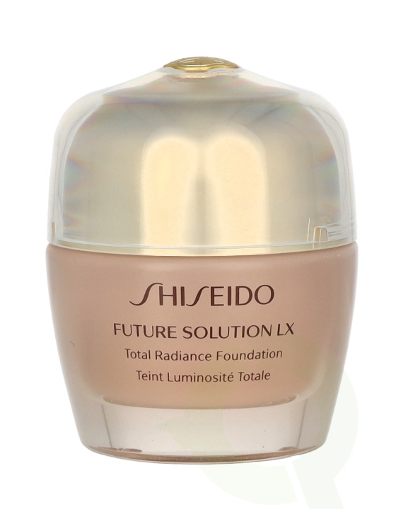 Shiseido Future Solution LX Total Radiance Foundation SPF15 30 ml in the group BEAUTY & HEALTH / Makeup / Facial makeup / Foundation at TP E-commerce Nordic AB (C63908)