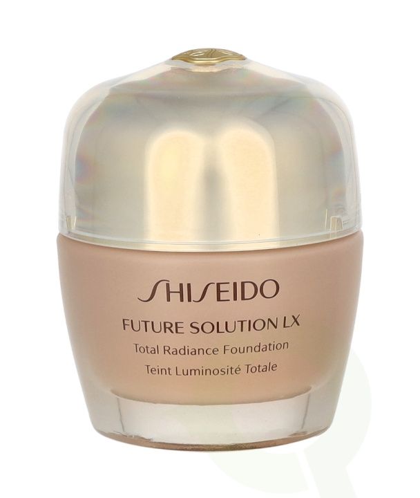Shiseido Future Solution LX Total Radiance Foundation SPF15 30 ml in the group BEAUTY & HEALTH / Makeup / Facial makeup / Foundation at TP E-commerce Nordic AB (C63909)