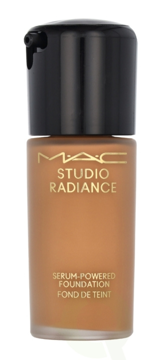 MAC Studio Radiance Serum-Powered Foundation 30 ml #NC42 in the group BEAUTY & HEALTH / Makeup / Facial makeup / Foundation at TP E-commerce Nordic AB (C63978)