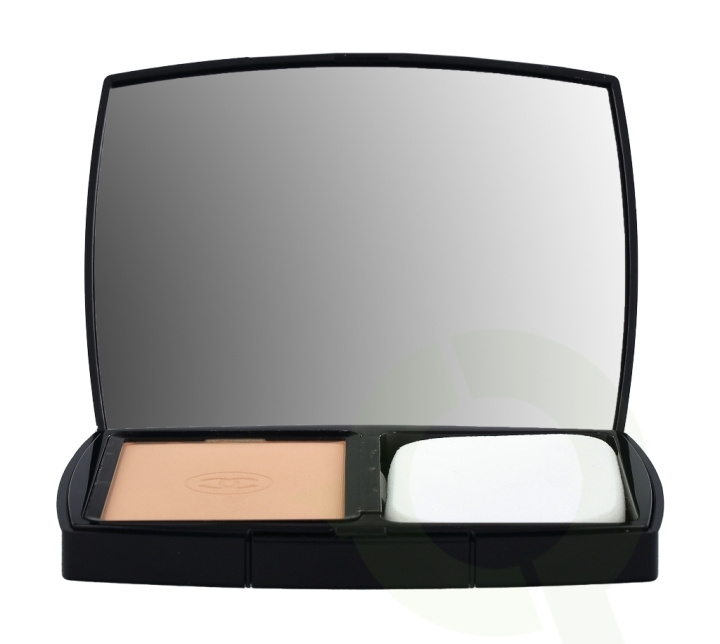 Chanel Ultra Le Teint Flawless Finish Compact Foundation 13 g B40 in the group BEAUTY & HEALTH / Makeup / Facial makeup / Foundation at TP E-commerce Nordic AB (C65642)