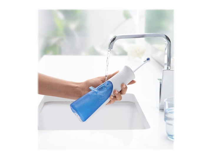 Oral B Munskölj Aqua Care 4 in the group BEAUTY & HEALTH / Oral care / Electric toothbrushes at TP E-commerce Nordic AB (C66995)
