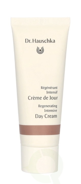 Dr. Hauschka Regenerating Day Cream Intensive 40 ml in the group BEAUTY & HEALTH / Skin care / Face / Day cream at TP E-commerce Nordic AB (C76377)