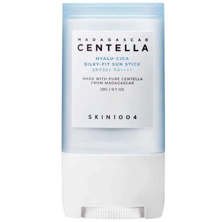 SKIN1004 Madagascar Centella Hyalu-Cica Silky-Fit Sun Stick SPF50+ 20g in the group BEAUTY & HEALTH / Skin care / Tanning / Sunscreen at TP E-commerce Nordic AB (C99609)