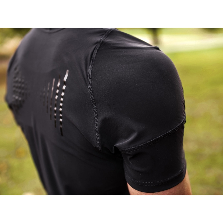 SWEDISH POSTURE Reminder Posture T-shirt Man Black XXL in the group Sport, leisure & Hobby / Accessories / T-shirts at TP E-commerce Nordic AB (D09219)