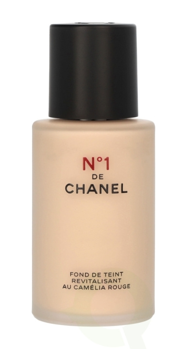 Chanel No 1 Revitalizing Foundation 30 ml BD01 in the group BEAUTY & HEALTH / Makeup / Facial makeup / Foundation at TP E-commerce Nordic AB (D14526)