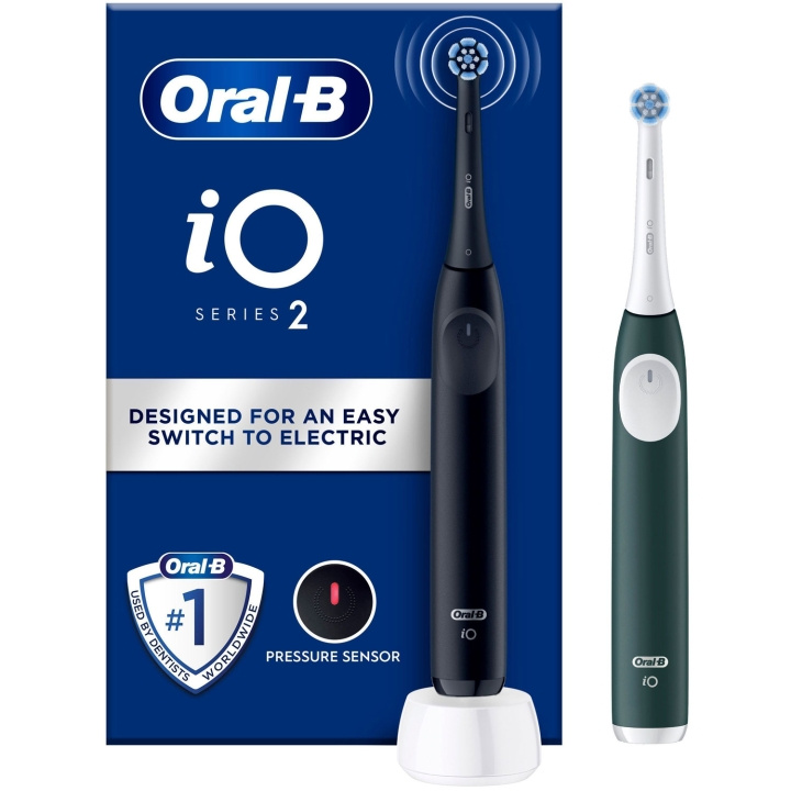 Oral B Eltandborste iO2 Series Duo Night Black / Forest Green in the group BEAUTY & HEALTH / Oral care / Electric toothbrushes at TP E-commerce Nordic AB (D16509)