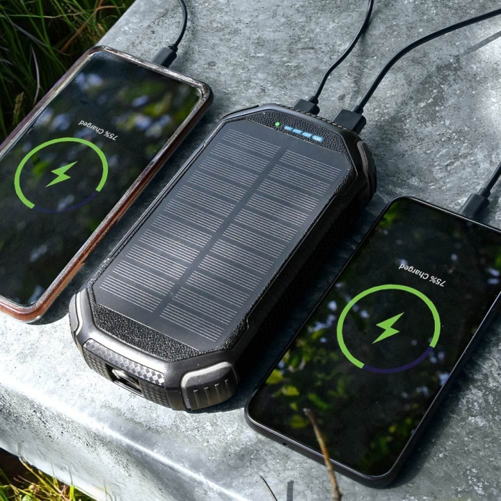 MikaMax QI Solar Powerbank 20.000 MAH in the group SMARTPHONE & TABLETS / Chargers & Cables / Powerbanks at TP E-commerce Nordic AB (D16893)