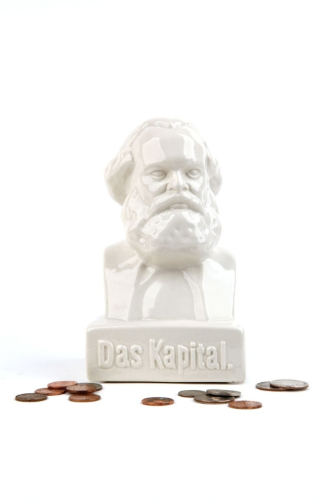 Kikkerland Das Kapital Coin Bank (PB20) in the group Sport, leisure & Hobby / Fun stuff / Fun stuff at TP E-commerce Nordic AB (D17125)