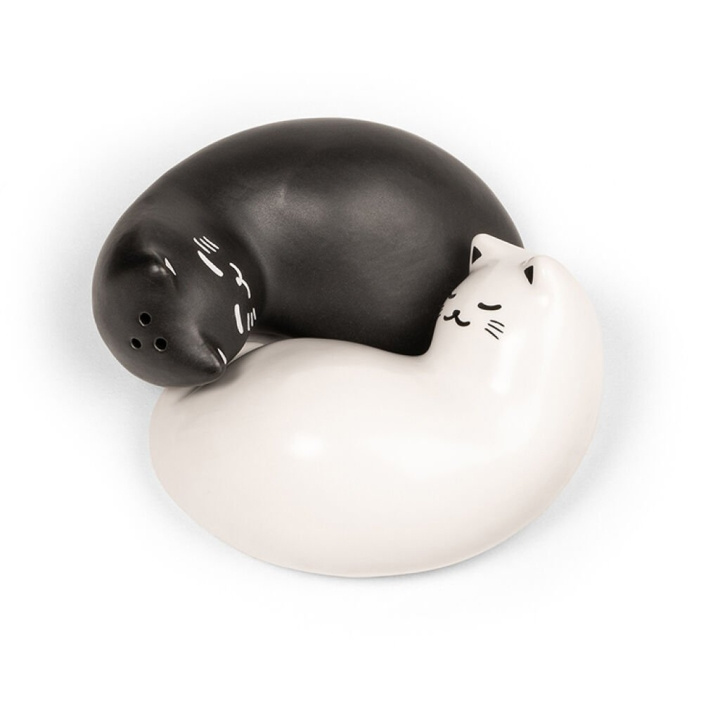 Kikkerland Purrfect Salt & Pepper Shakers - Black and White - 8.25 cm x 3.75 cm x 6.5 cm in the group HOME, HOUSEHOLD & GARDEN / Kitchen utensils / Salt mills & Pepper mills at TP E-commerce Nordic AB (D17602)