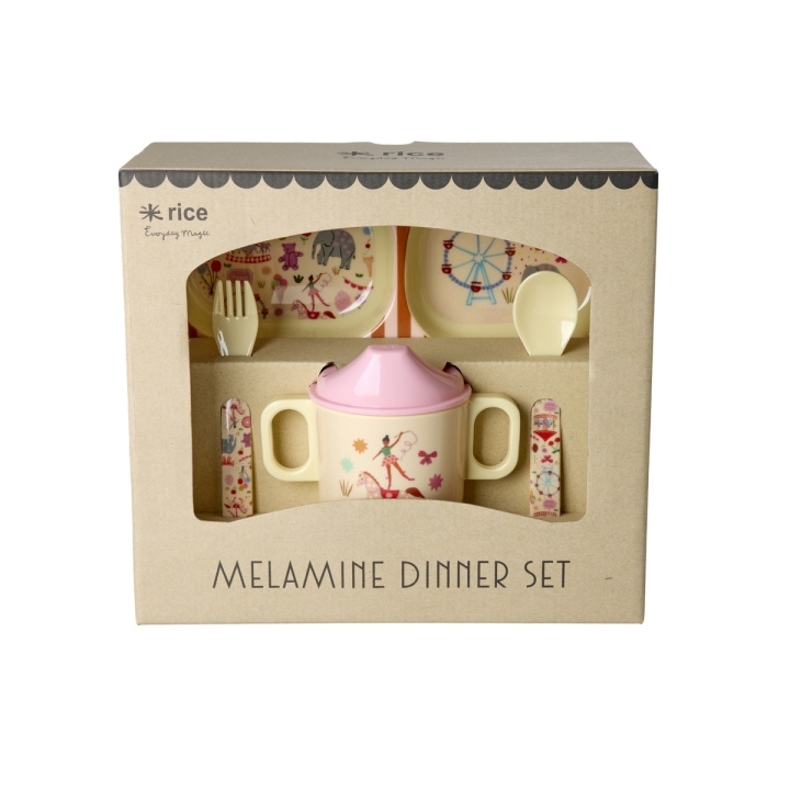 RICE Melamine Baby Dinner Set - Fun Fair Print - Pink in the group TOYS, KIDS & BABY PRODUCTS / Eat & Drink / Children\'s tableware at TP E-commerce Nordic AB (D19433)