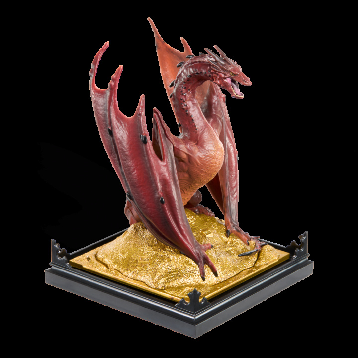 Noble Collection Smaug Diorama - Bilbo the Hobbit - Collector\'s Figurine in the group Sport, leisure & Hobby / Fun stuff / Collector\'s items at TP E-commerce Nordic AB (D20694)