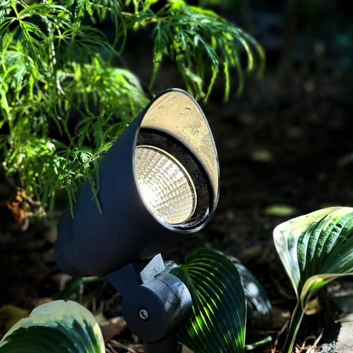 LightsOn Cosmo Markspot 10W 1000lm Grå in the group HOME, HOUSEHOLD & GARDEN / Electricity & Lighting / Outdoor lighting at TP E-commerce Nordic AB (D21652)