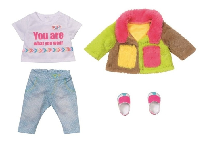 BABY Born Deluxe Colour Coat 43cm (830154) in the group TOYS, KIDS & BABY PRODUCTS / Toys / Docks & Accessories at TP E-commerce Nordic AB (D21901)