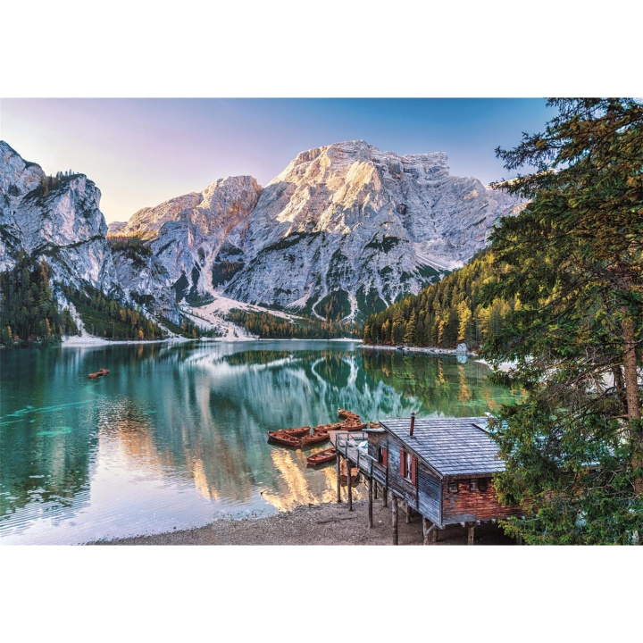 Clementoni Puzzle 1000 Pcs CB High Quality Collection Emerald Lake Braies in the group Sport, leisure & Hobby / Hobby / Puzzle at TP E-commerce Nordic AB (D22871)