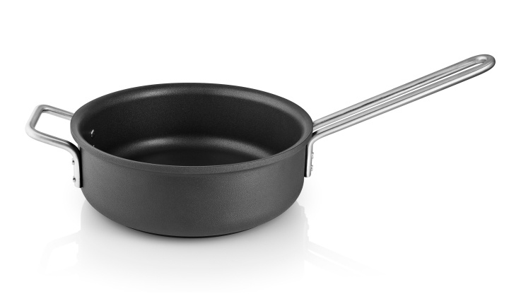 Eva Solo Professional Sauté Pan Ø24cm (204825) in the group HOME, HOUSEHOLD & GARDEN / Kitchen utensils / Frying pans at TP E-commerce Nordic AB (D24452)